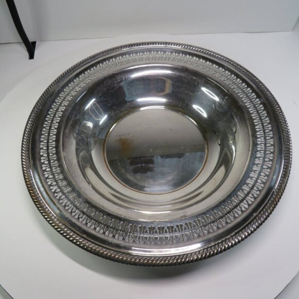 Wm. Rogers Silver plated Bowl Pierced 2 inch rim 1960s w Spring Easter Hand Knit